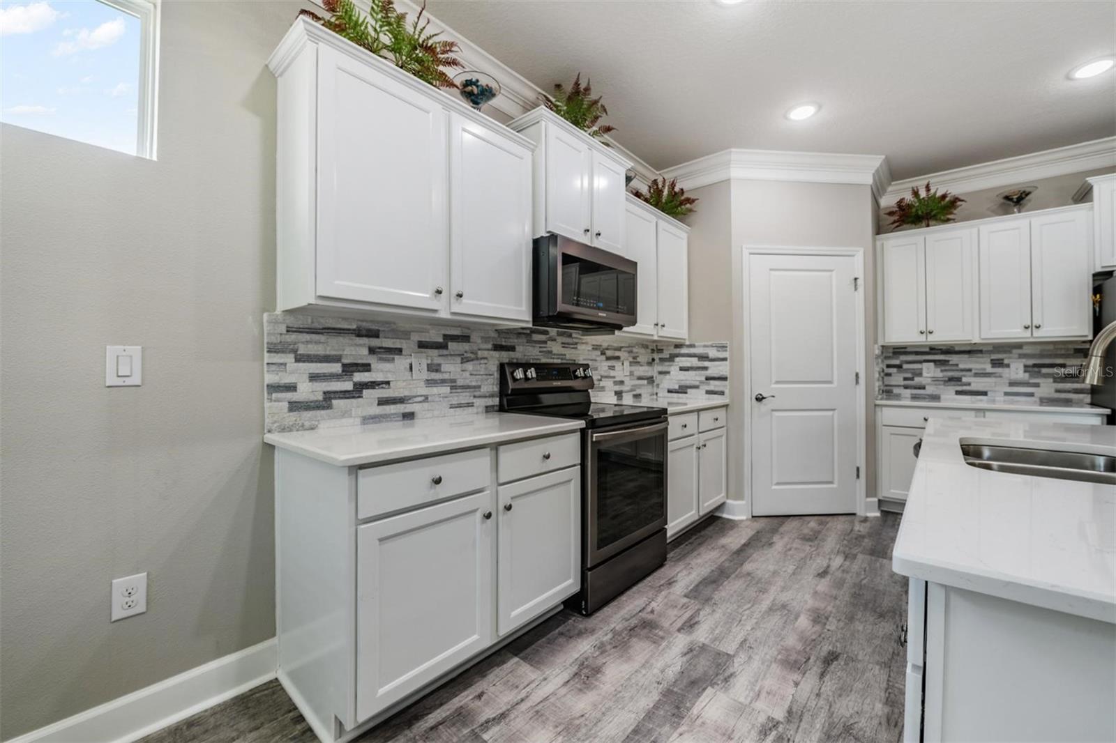 Image 22 of 99 For 31364 Tansy Bend