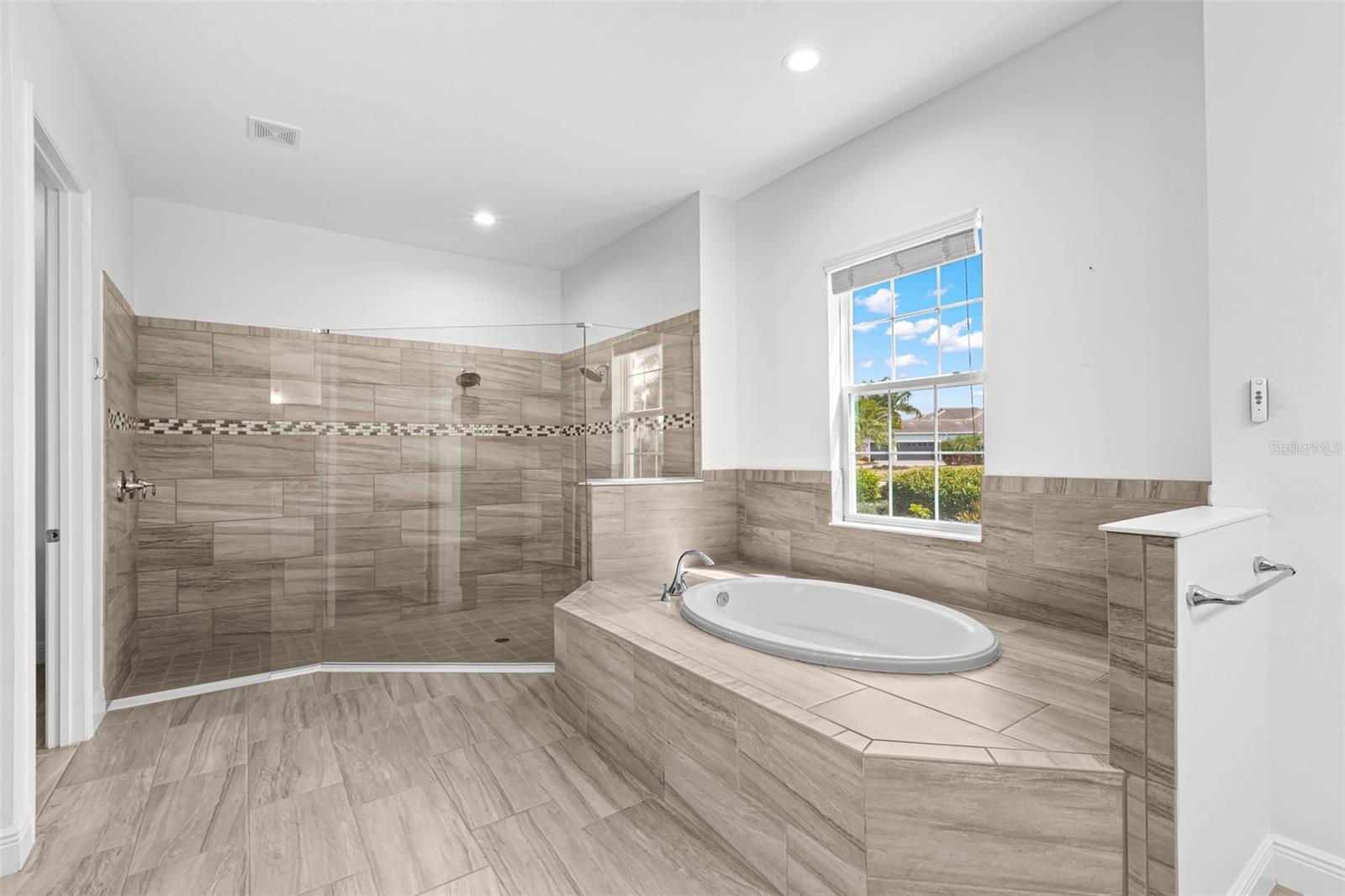 Image 38 of 64 For 4803 Ancient Marble Drive