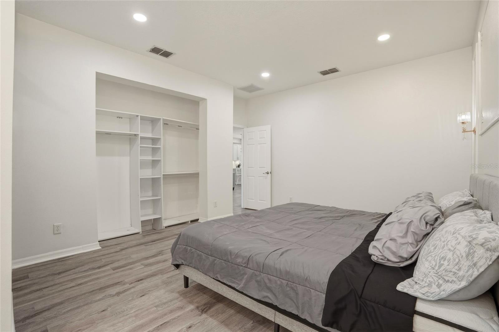 Image 24 of 39 For 9766 65th Way N