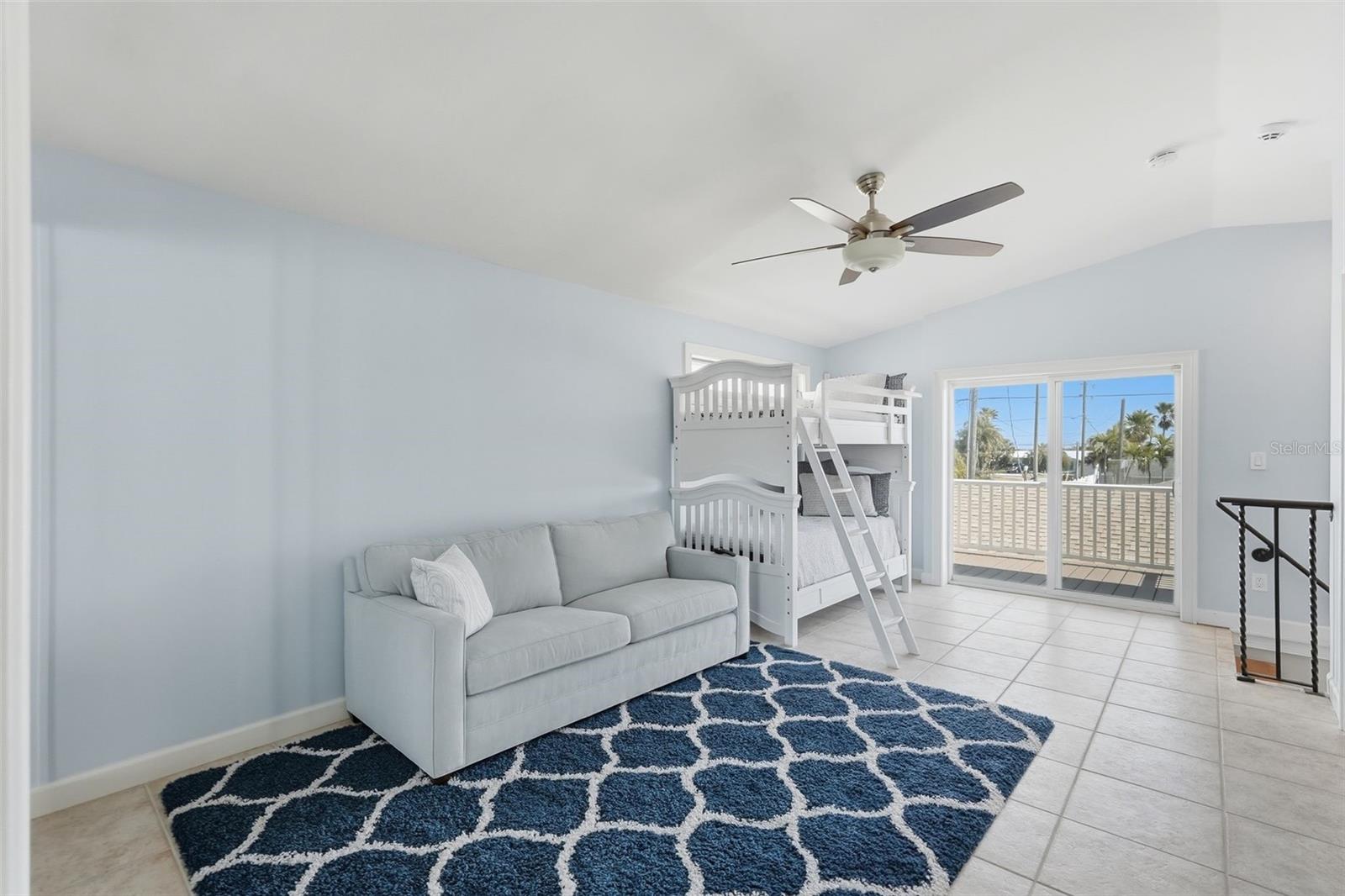 Image 26 of 58 For 2822 Vina Del Mar Boulevard