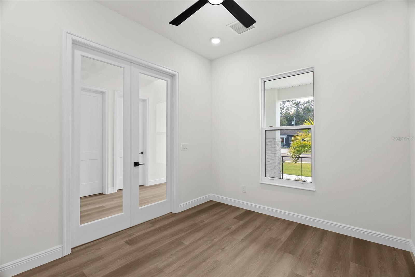 Image 13 of 87 For 4009 Euclid Avenue