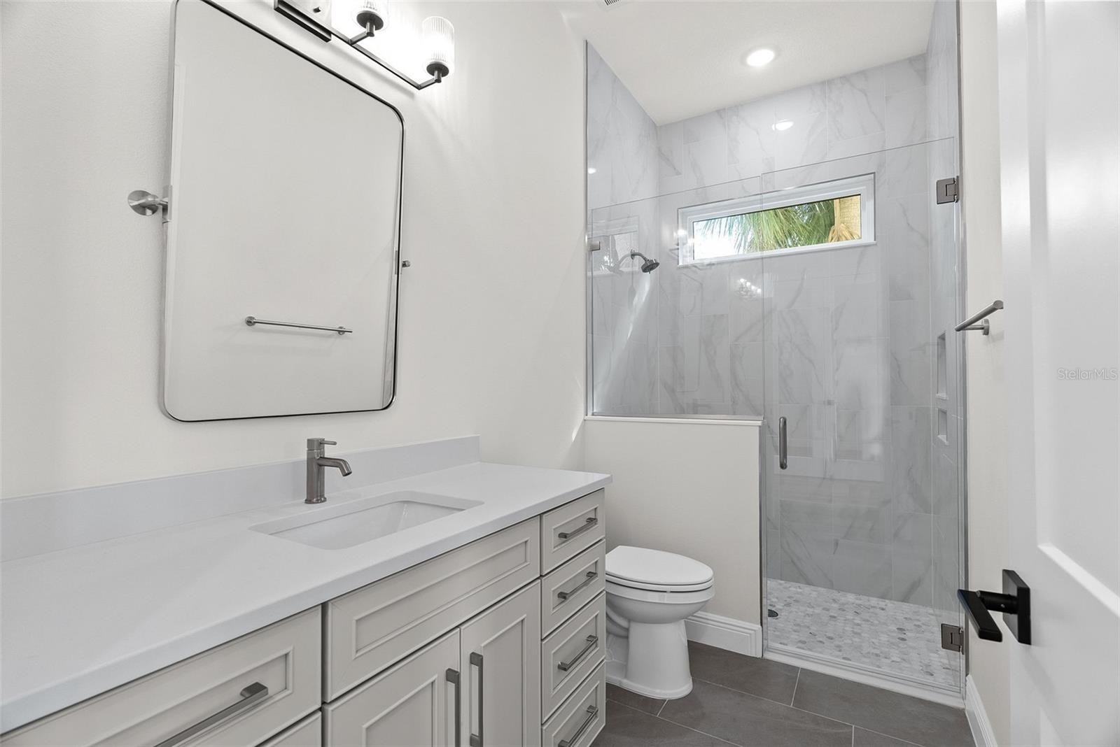 Image 14 of 87 For 4009 Euclid Avenue