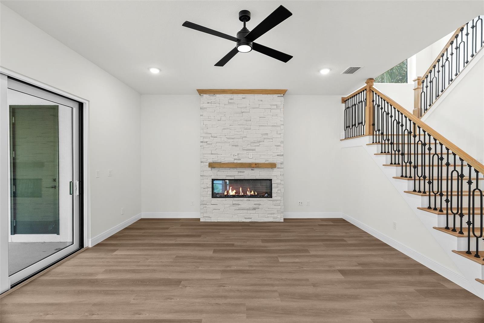 Image 17 of 87 For 4009 Euclid Avenue