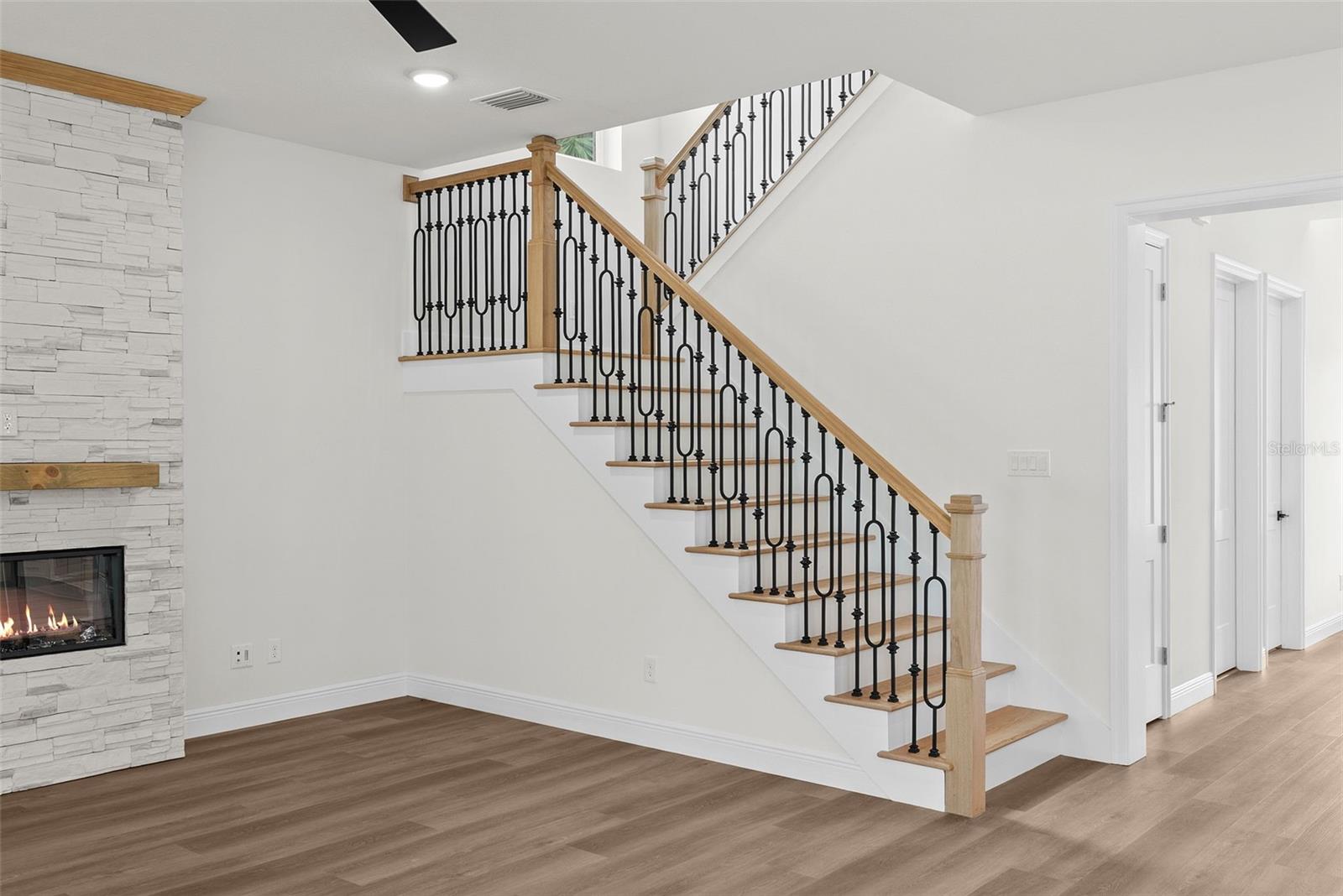 Image 19 of 87 For 4009 Euclid Avenue