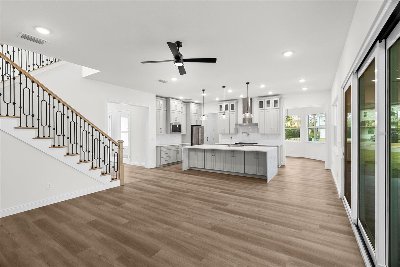 Image 20 of 87 For 4009 Euclid Avenue