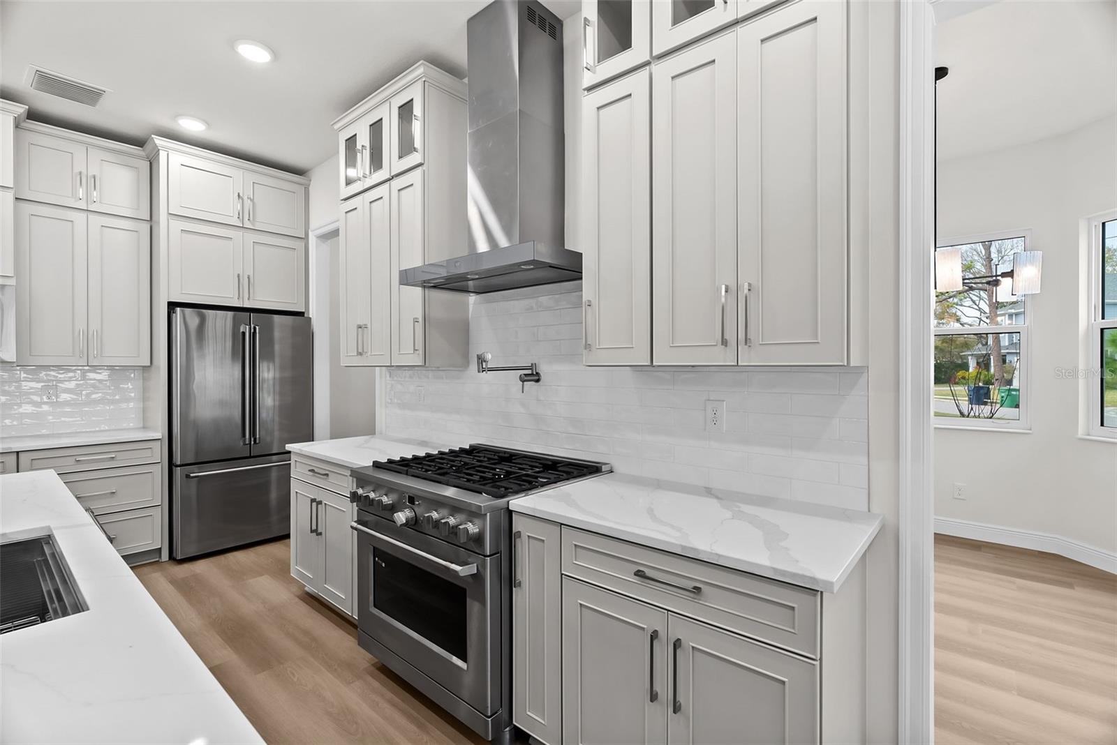 Image 25 of 87 For 4009 Euclid Avenue