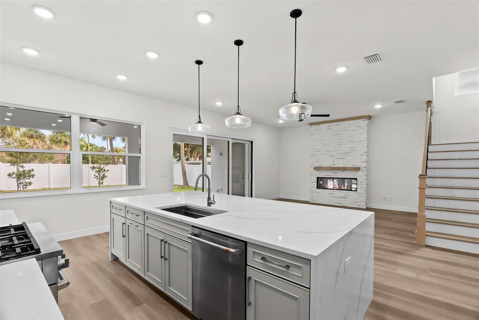 Image 27 of 87 For 4009 Euclid Avenue