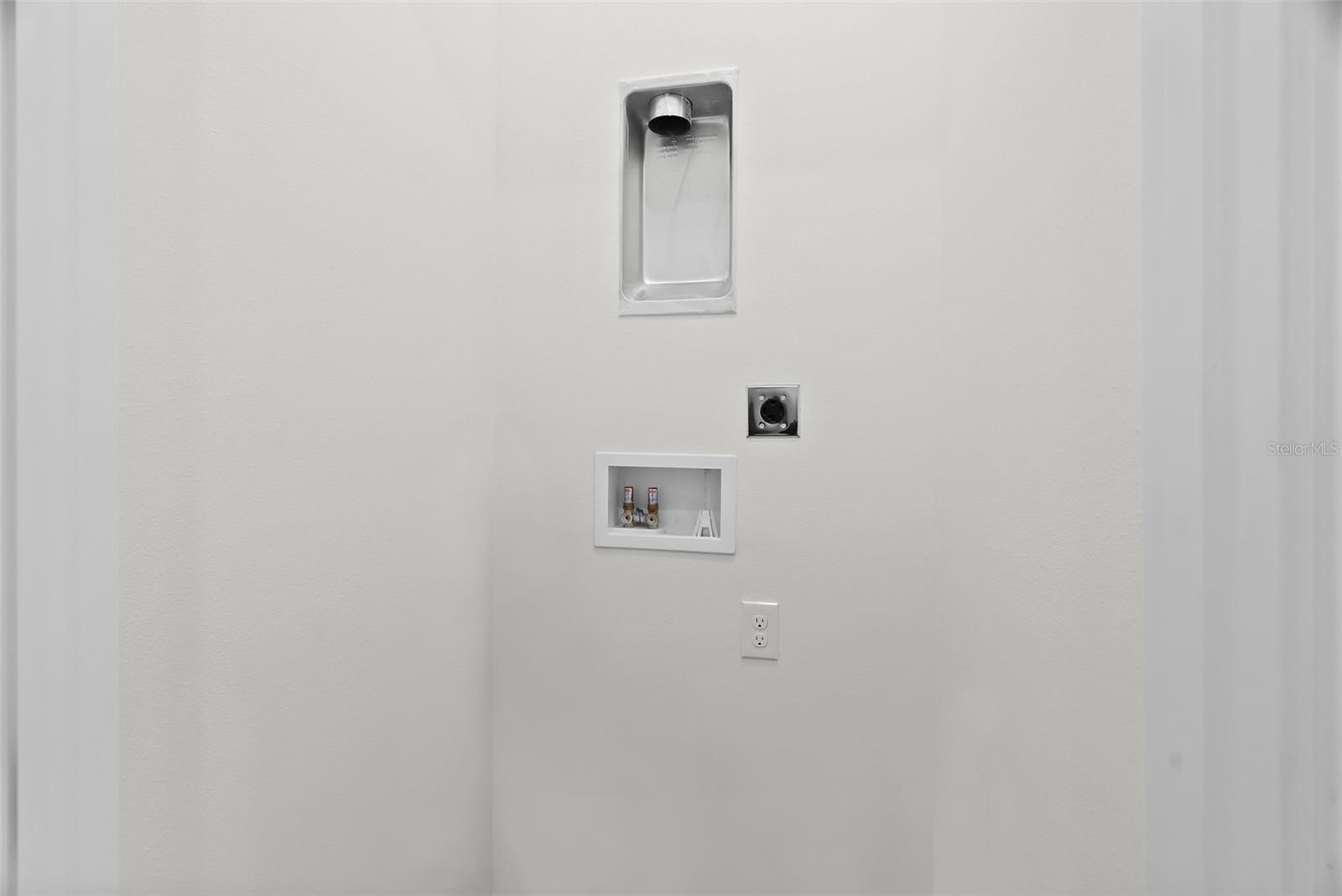 Image 35 of 87 For 4009 Euclid Avenue