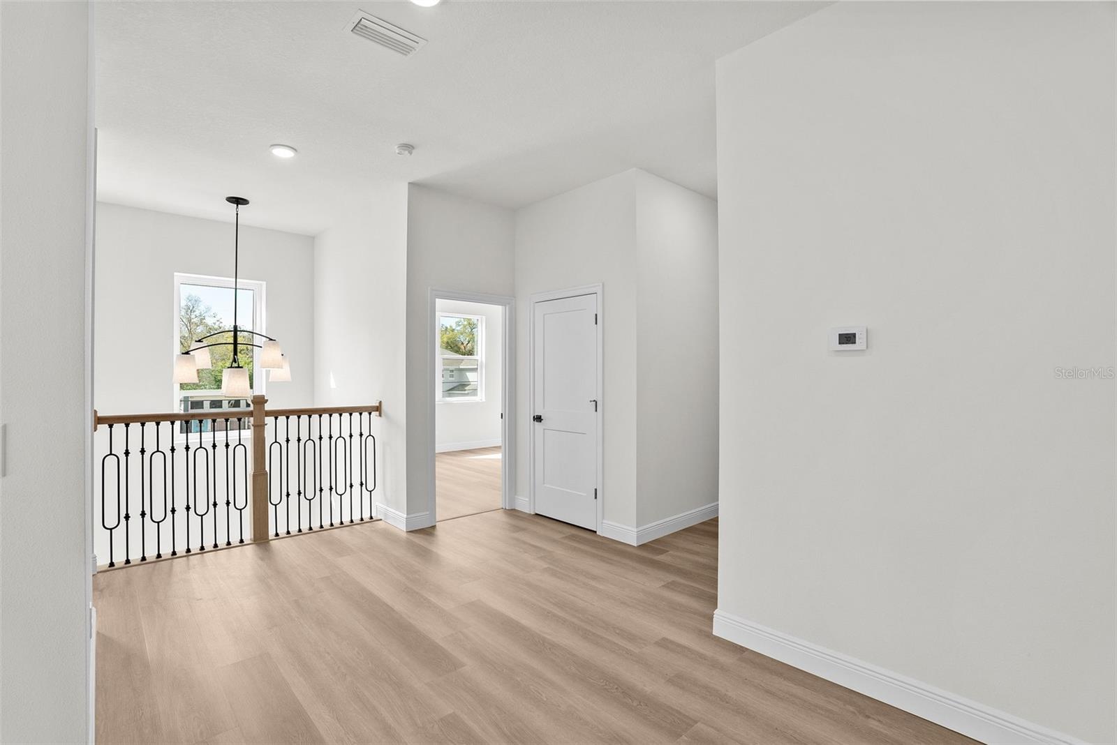 Image 38 of 87 For 4009 Euclid Avenue