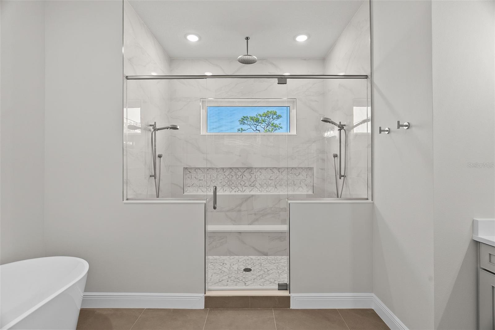 Image 45 of 87 For 4009 Euclid Avenue