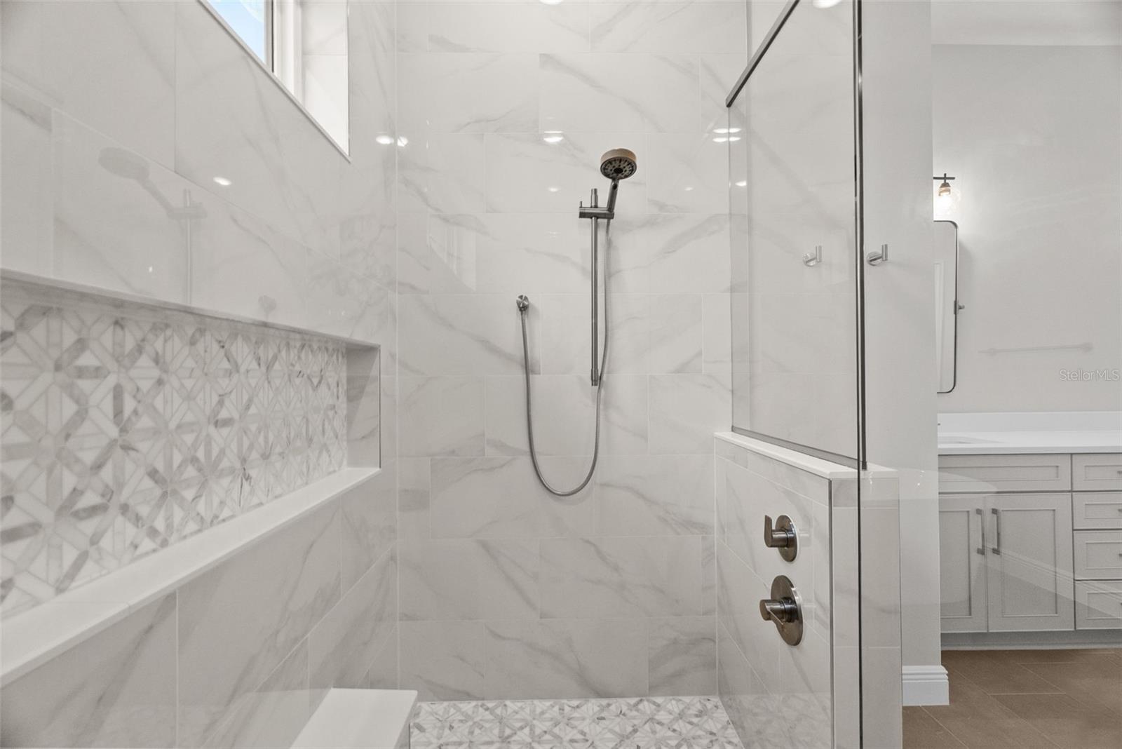 Image 48 of 87 For 4009 Euclid Avenue