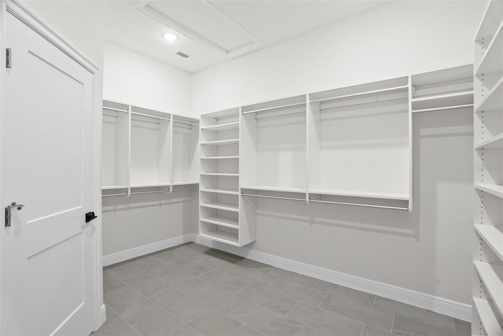 Image 55 of 87 For 4009 Euclid Avenue