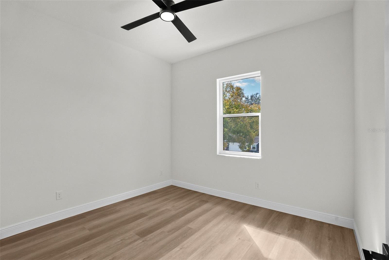 Image 56 of 87 For 4009 Euclid Avenue