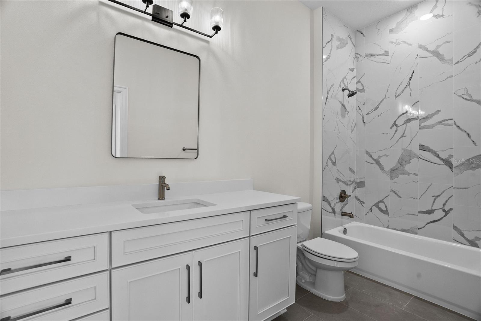 Image 58 of 87 For 4009 Euclid Avenue