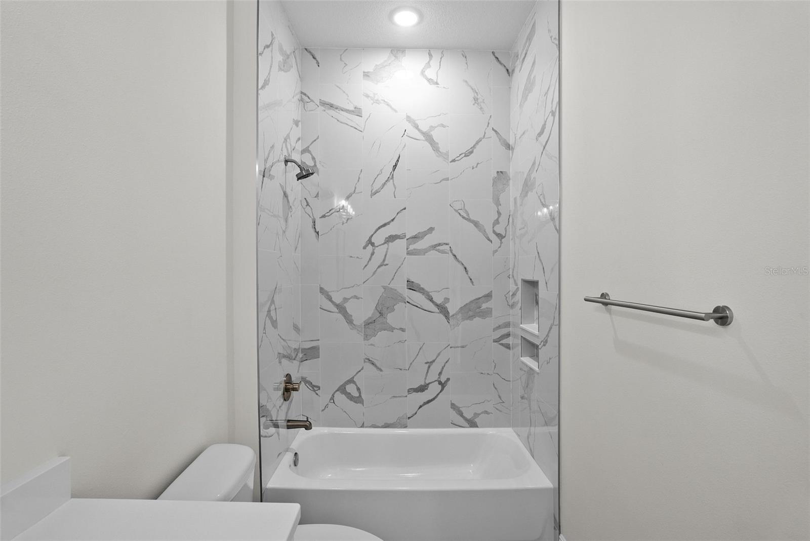 Image 59 of 87 For 4009 Euclid Avenue