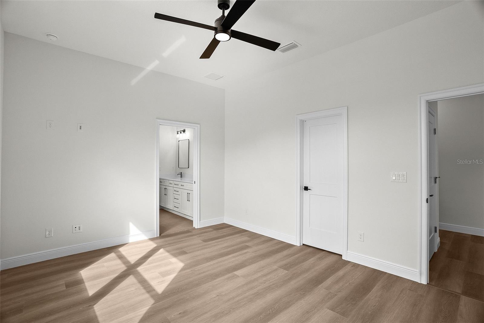 Image 61 of 87 For 4009 Euclid Avenue