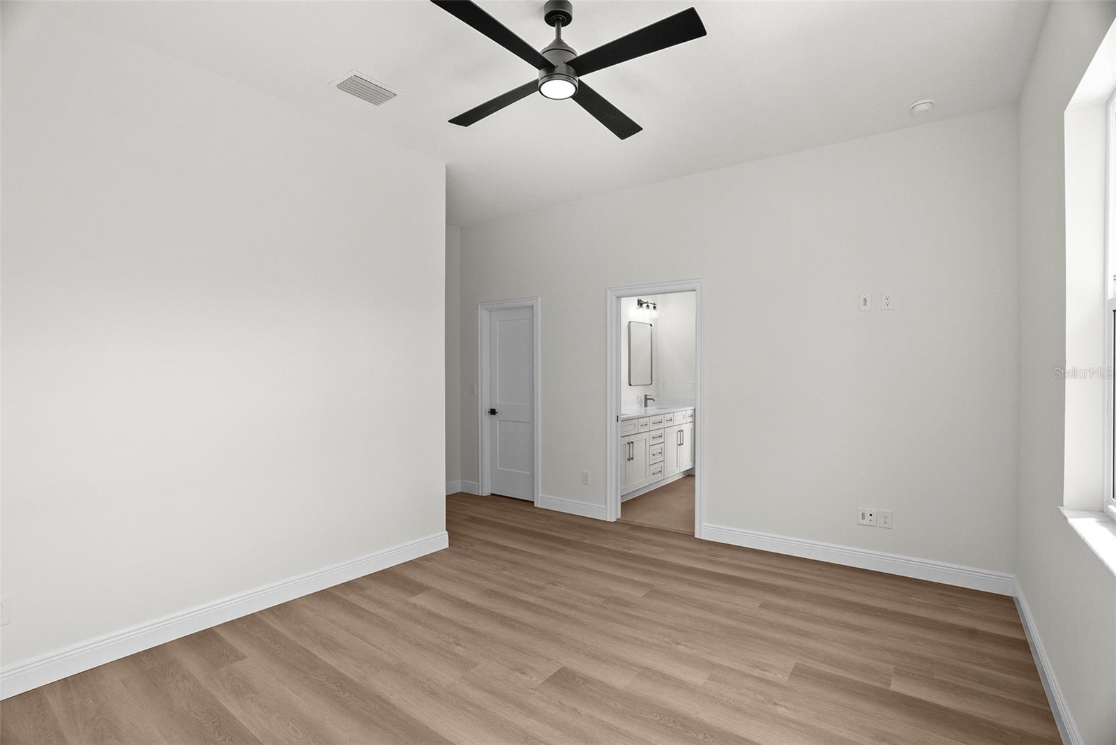 Image 64 of 87 For 4009 Euclid Avenue