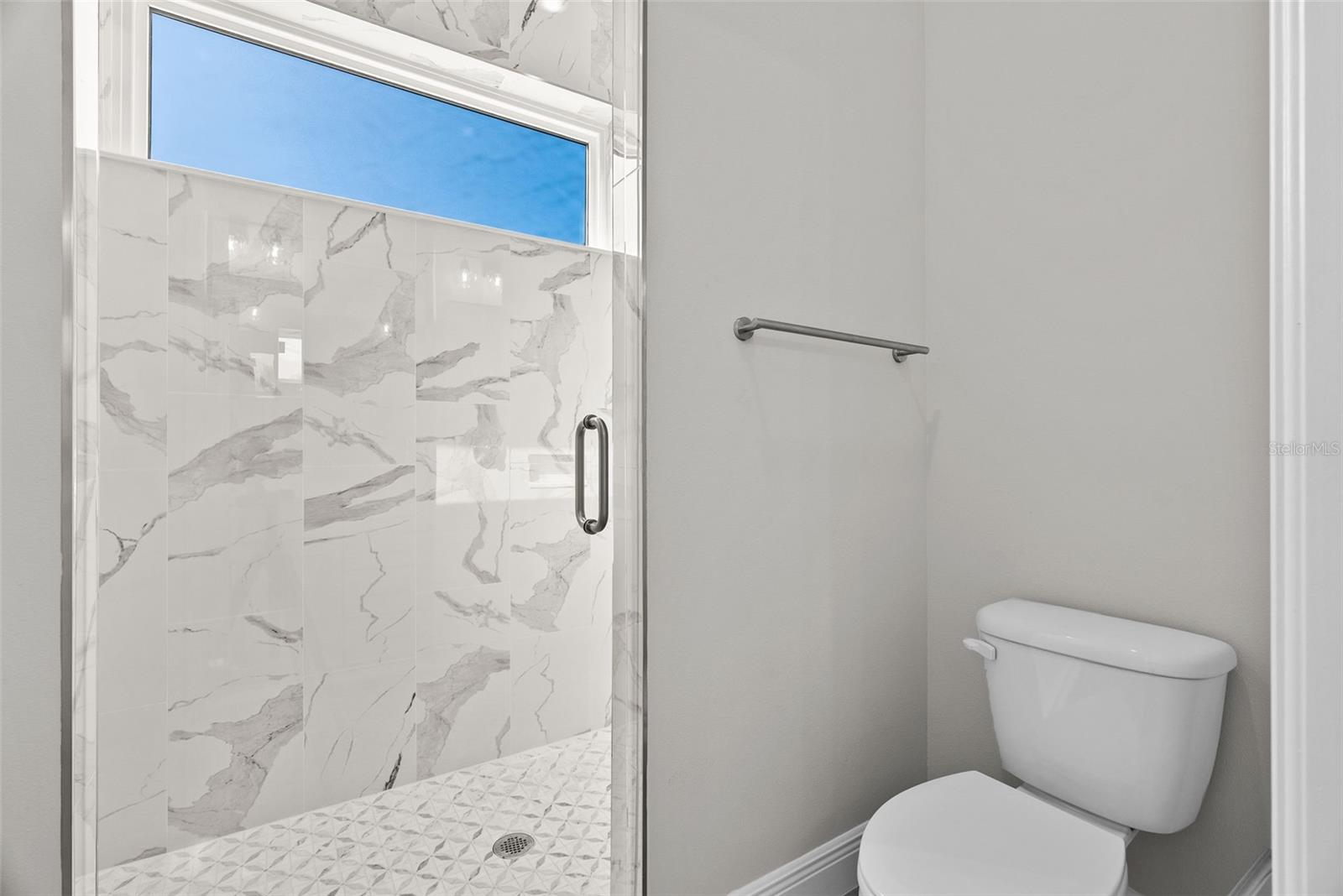 Image 67 of 87 For 4009 Euclid Avenue