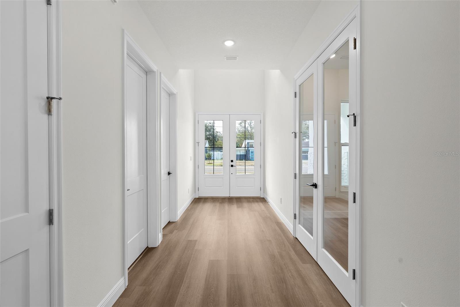 Image 9 of 87 For 4009 Euclid Avenue