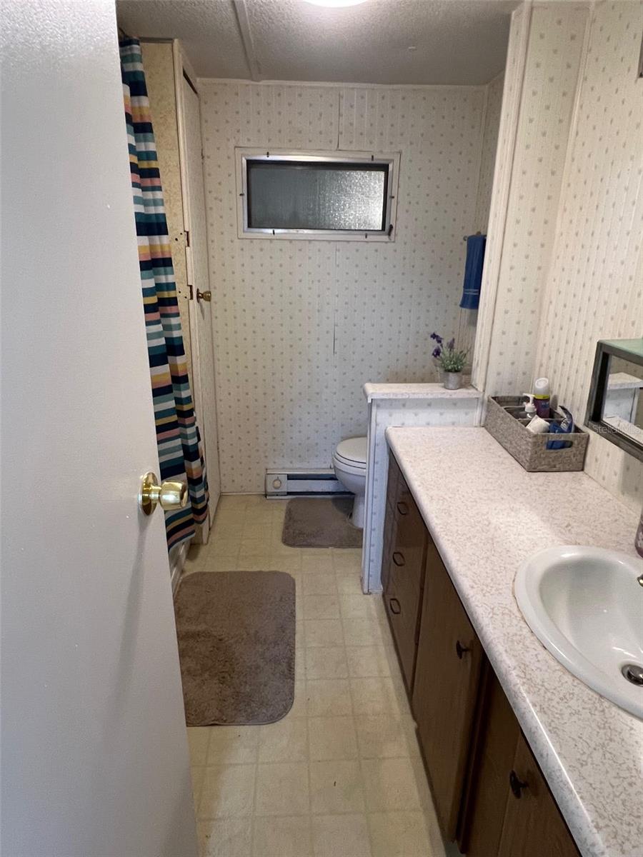 Listing photo id 12 for 12674 Seminole Boulevard C39