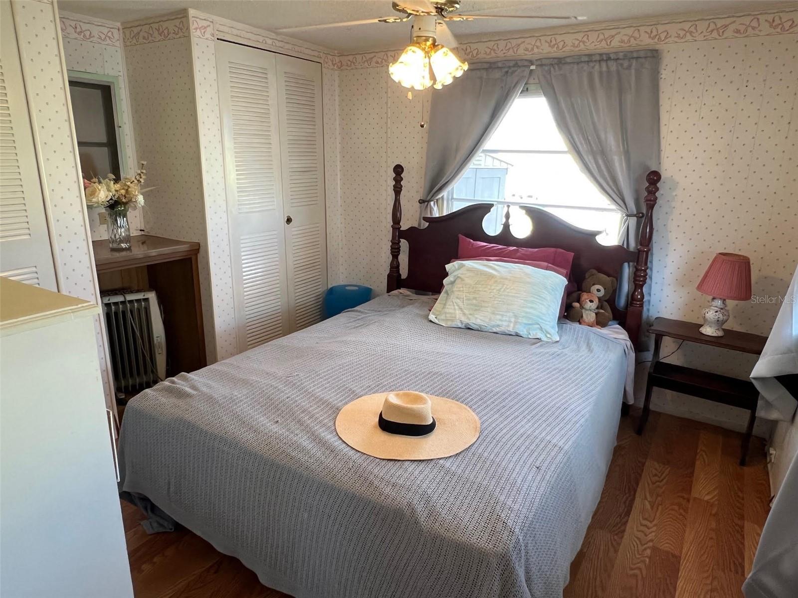 Listing photo id 15 for 12674 Seminole Boulevard C39