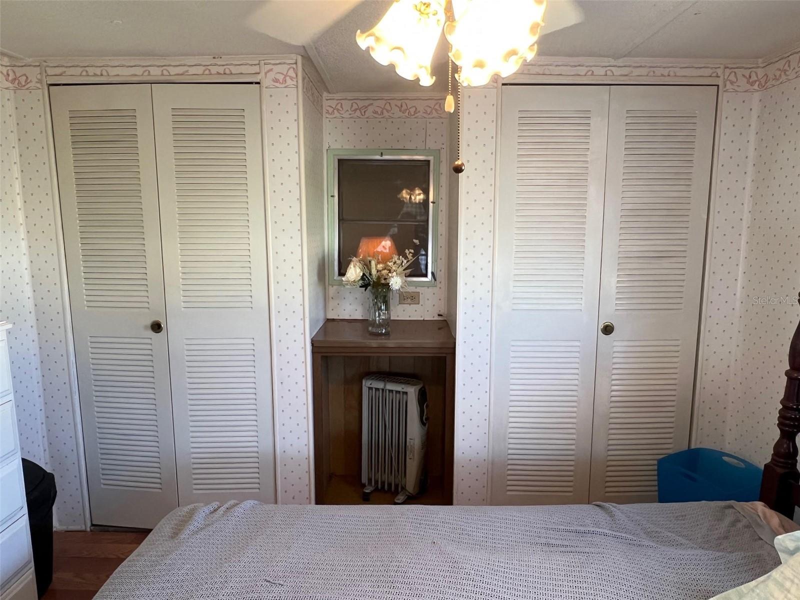 Listing photo id 16 for 12674 Seminole Boulevard C39