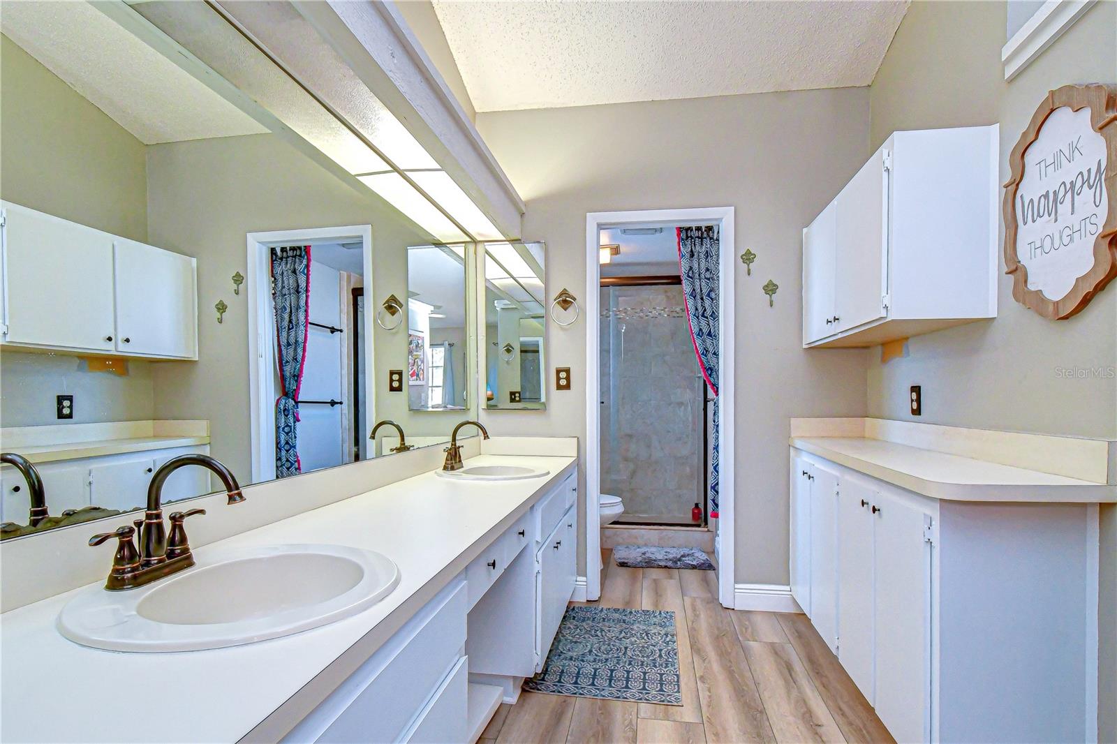 Image 18 of 30 For 1617 Shady Leaf Drive