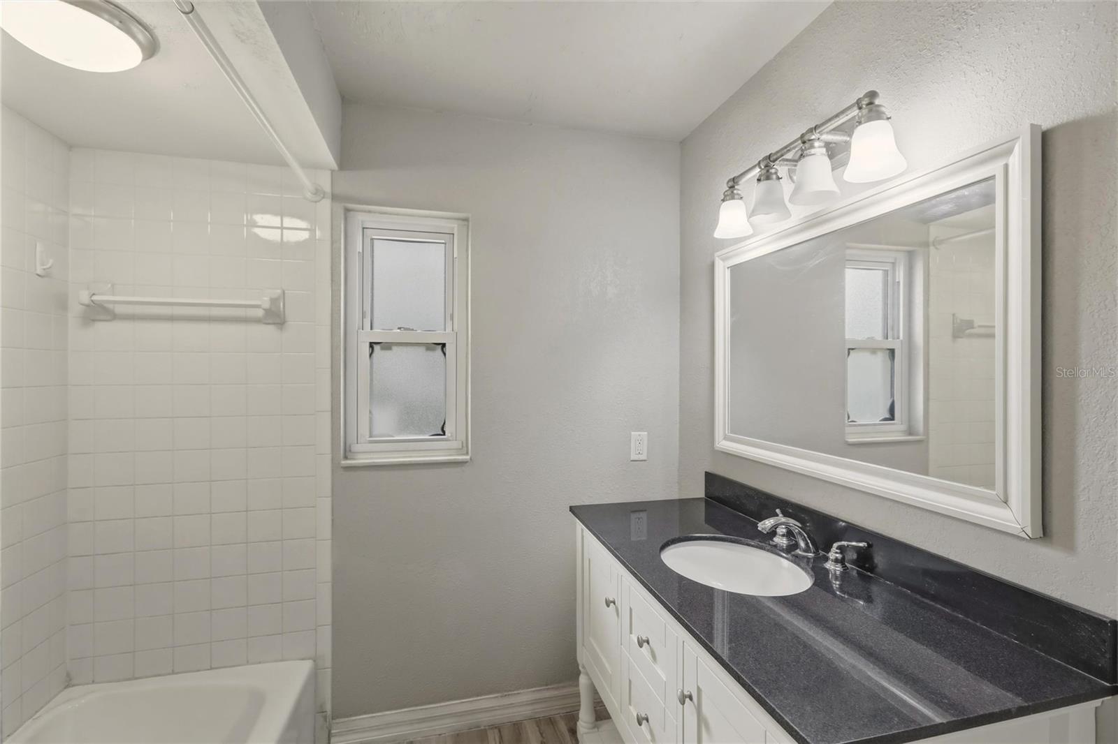 Image 21 of 39 For 1125 Danny Dr