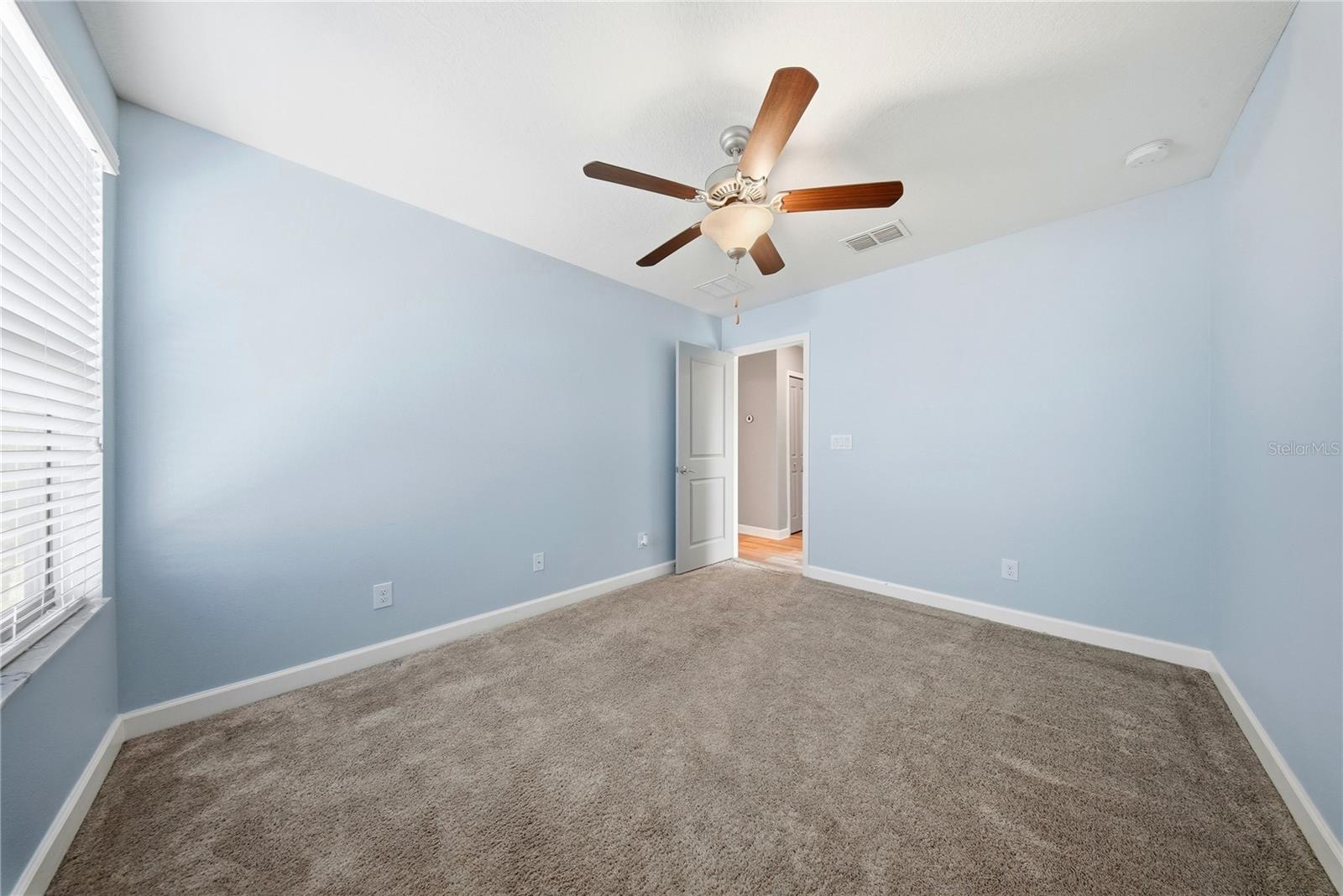 Image 27 of 53 For 13917 Roseate Tern Lane