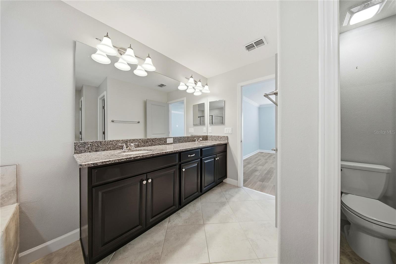 Image 34 of 53 For 13917 Roseate Tern Lane