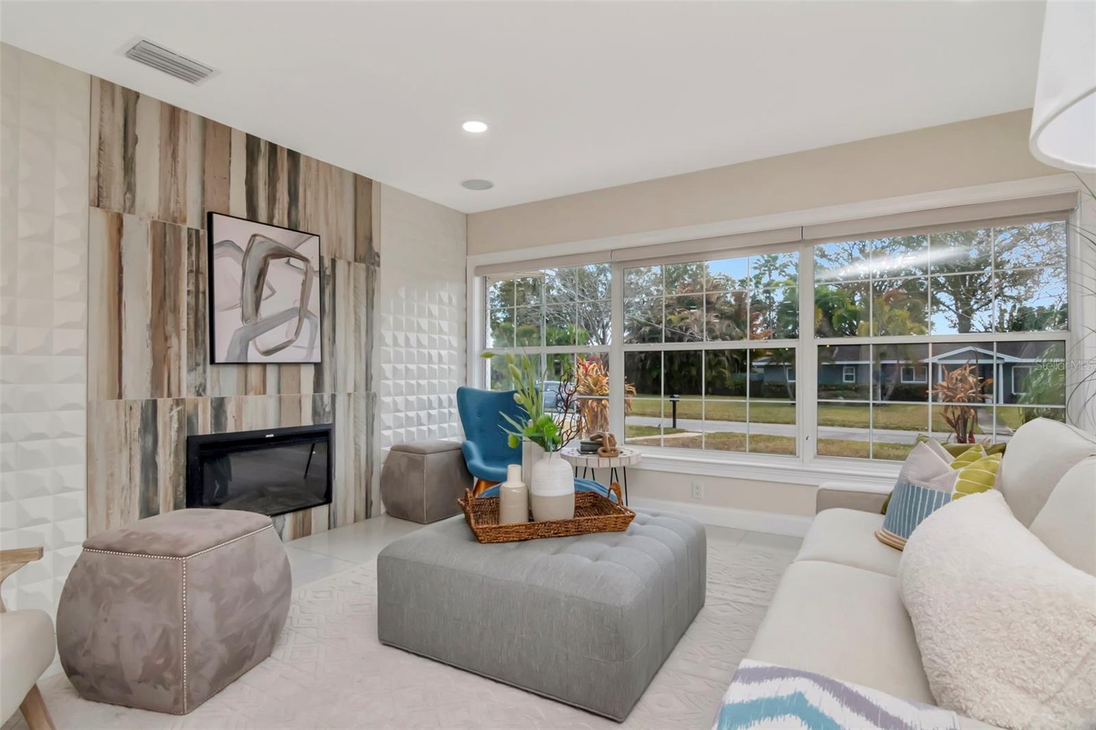 Image 11 of 52 For 1717 Saint Isabel Street