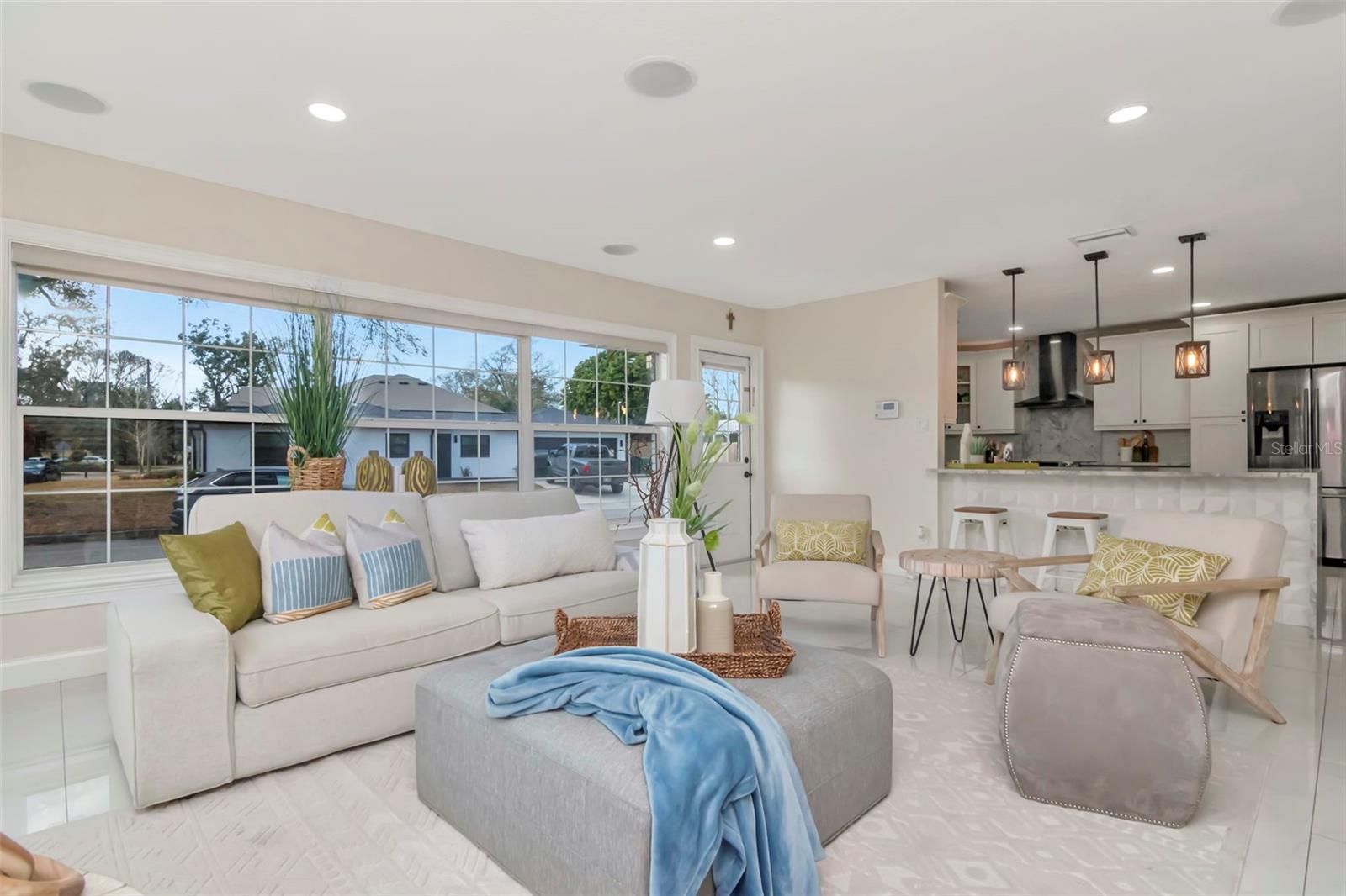 Image 14 of 52 For 1717 Saint Isabel Street