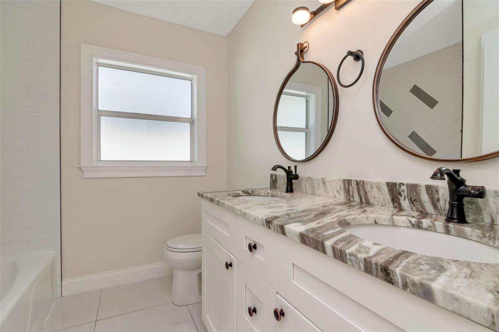 Image 32 of 52 For 1717 Saint Isabel Street