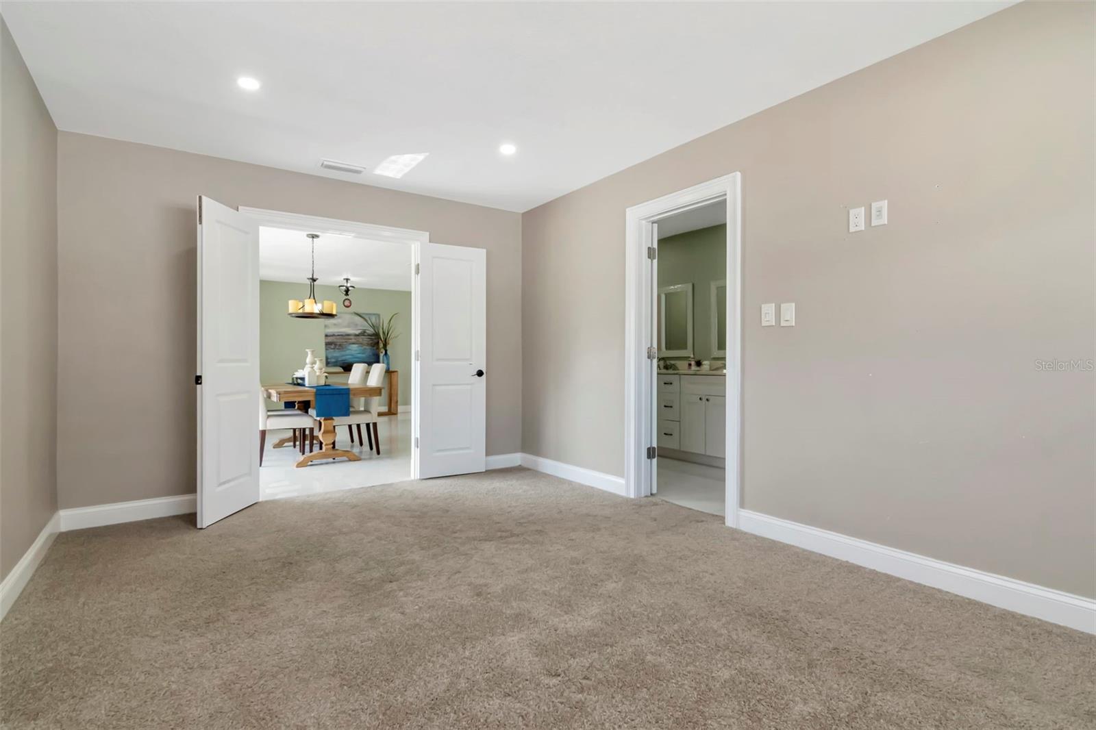 Image 37 of 52 For 1717 Saint Isabel Street