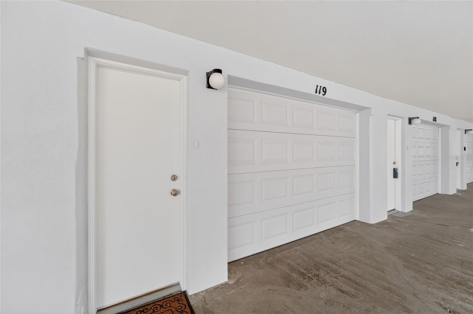 Image 12 of 95 For 17960 Gulf Boulevard 119