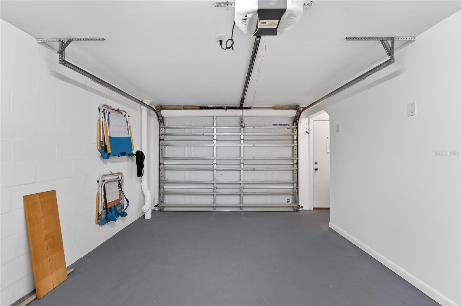 Image 13 of 95 For 17960 Gulf Boulevard 119