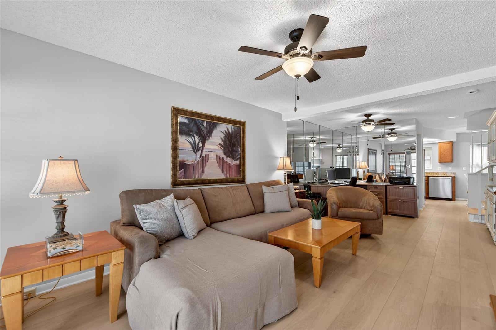 Image 30 of 95 For 17960 Gulf Boulevard 119