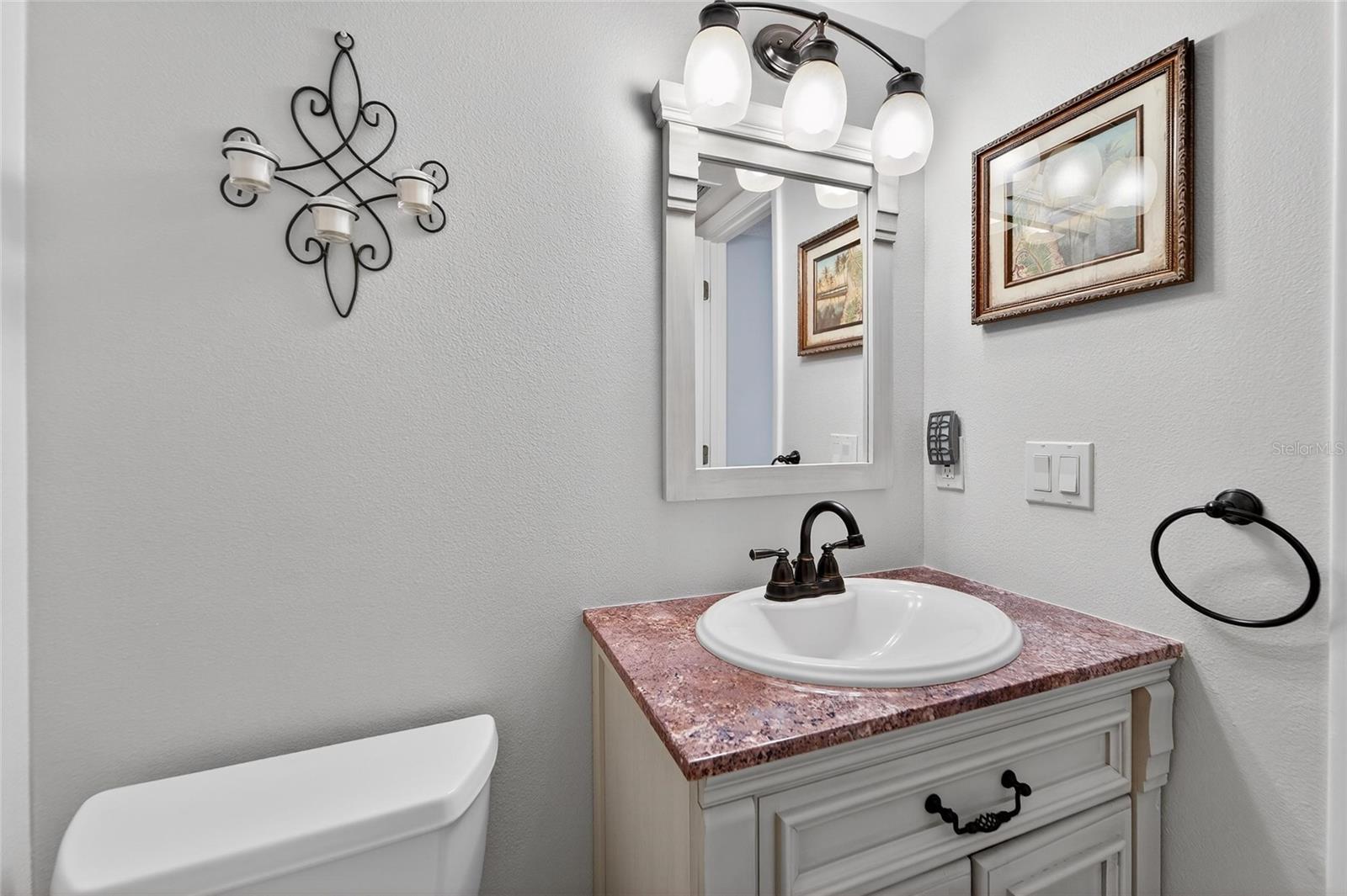 Image 36 of 95 For 17960 Gulf Boulevard 119