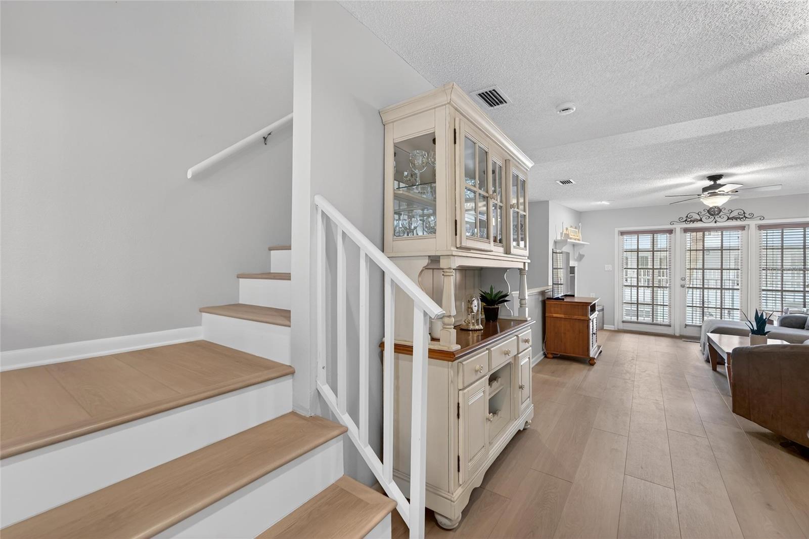 Image 52 of 95 For 17960 Gulf Boulevard 119