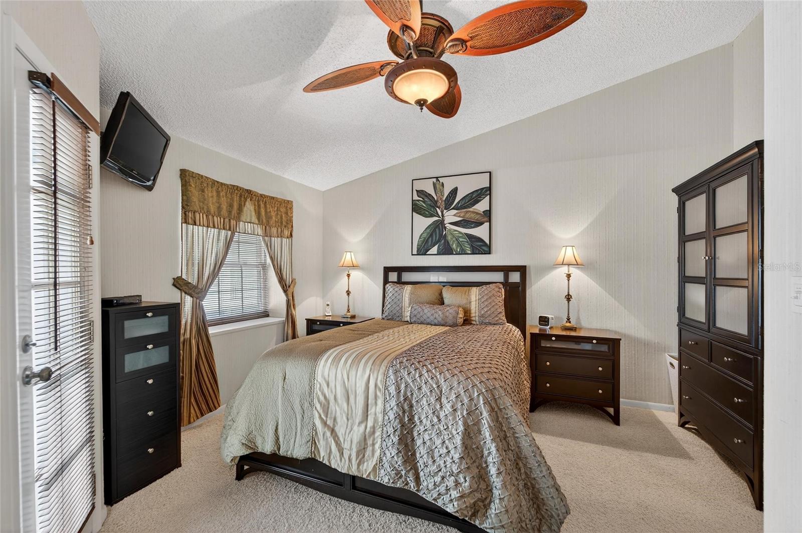 Image 56 of 95 For 17960 Gulf Boulevard 119