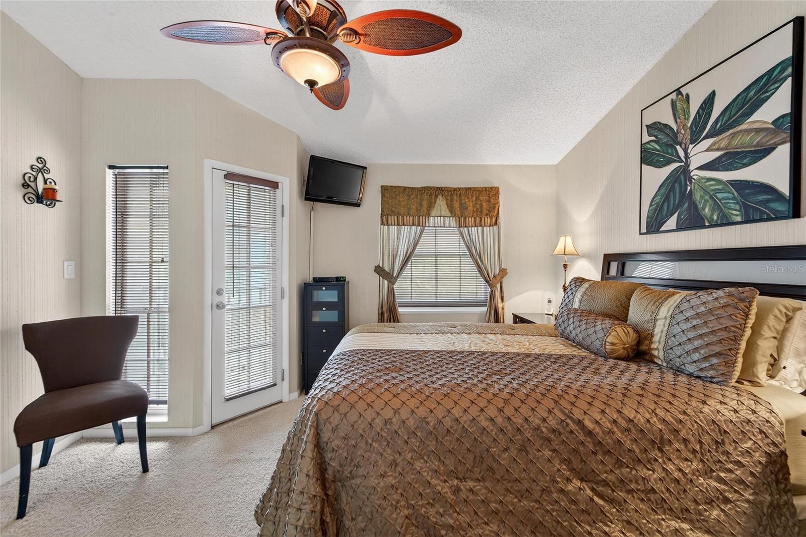 Image 57 of 95 For 17960 Gulf Boulevard 119