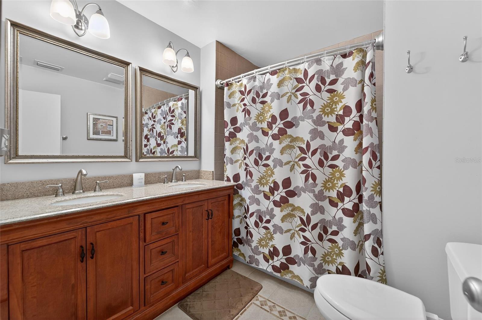 Image 62 of 95 For 17960 Gulf Boulevard 119