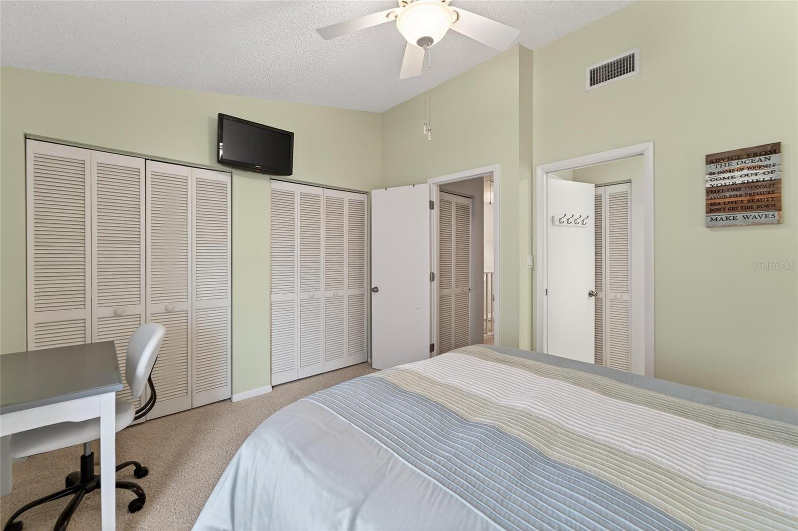 Image 72 of 95 For 17960 Gulf Boulevard 119