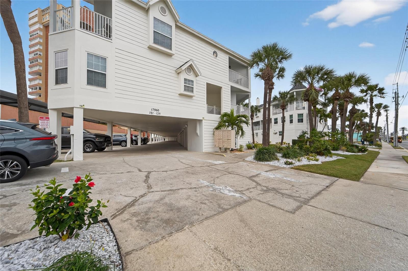 Image 9 of 95 For 17960 Gulf Boulevard 119