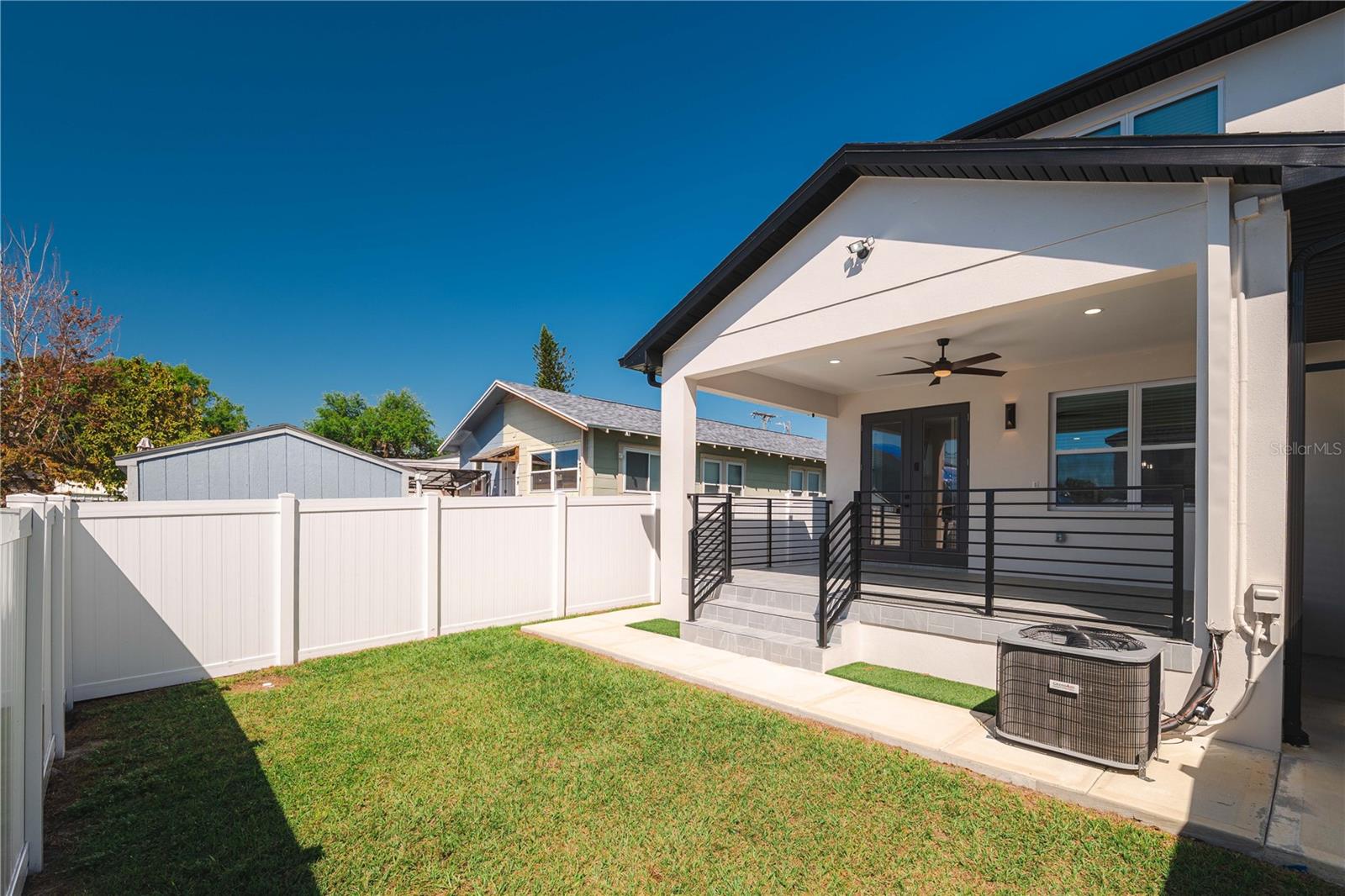 Image 4 of 29 For 2608 Saint Joseph Street 2