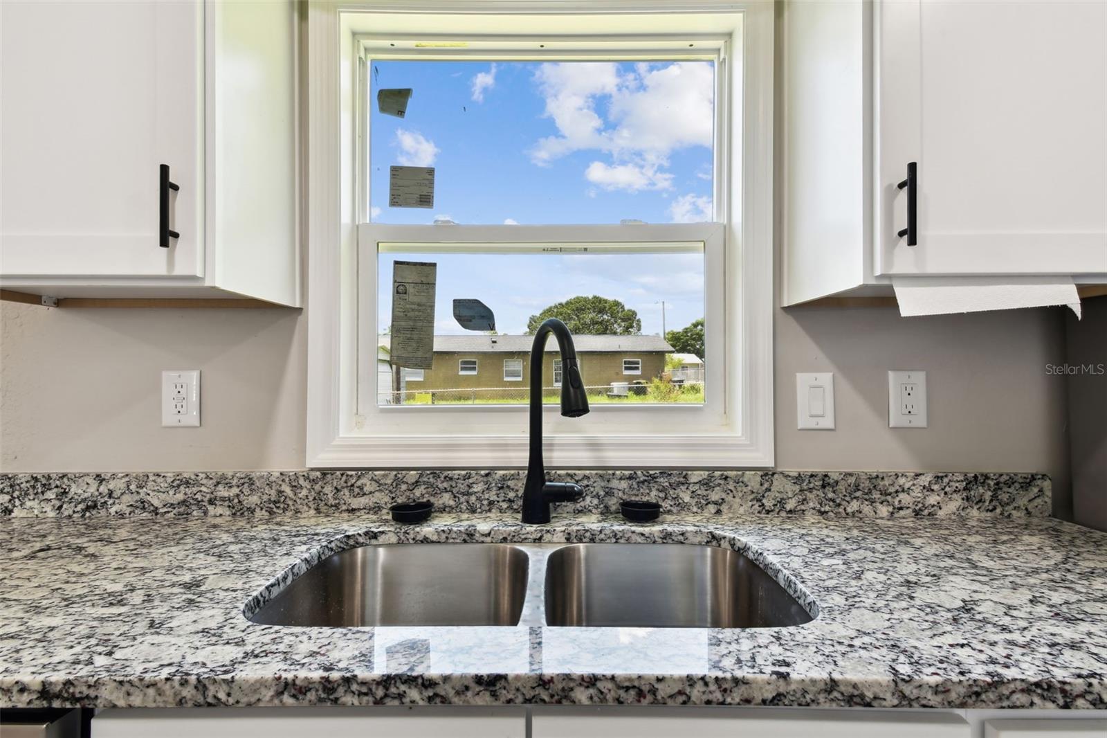 Image 42 of 66 For 2902 Wheeler Street