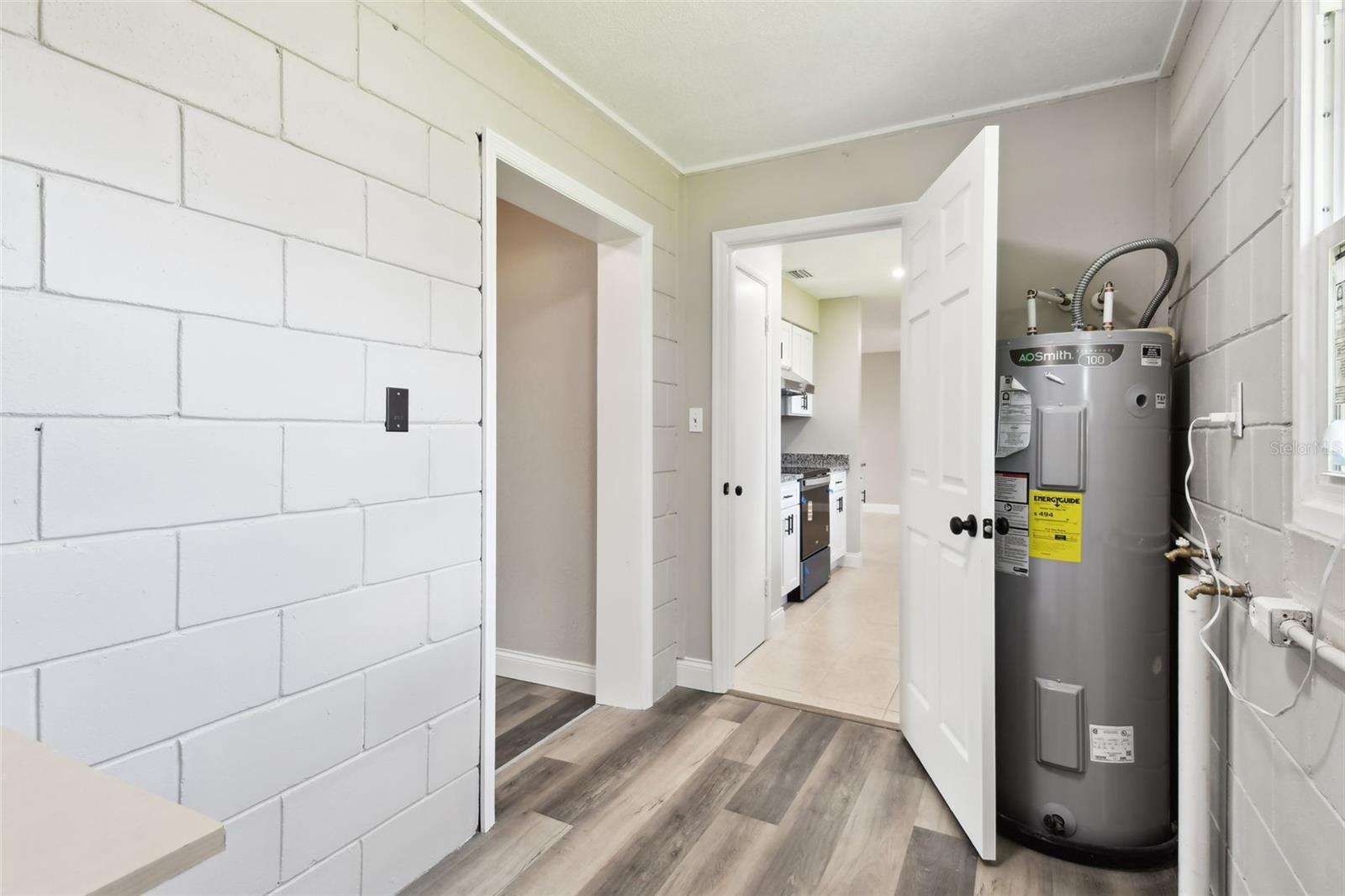 Image 49 of 66 For 2902 Wheeler Street