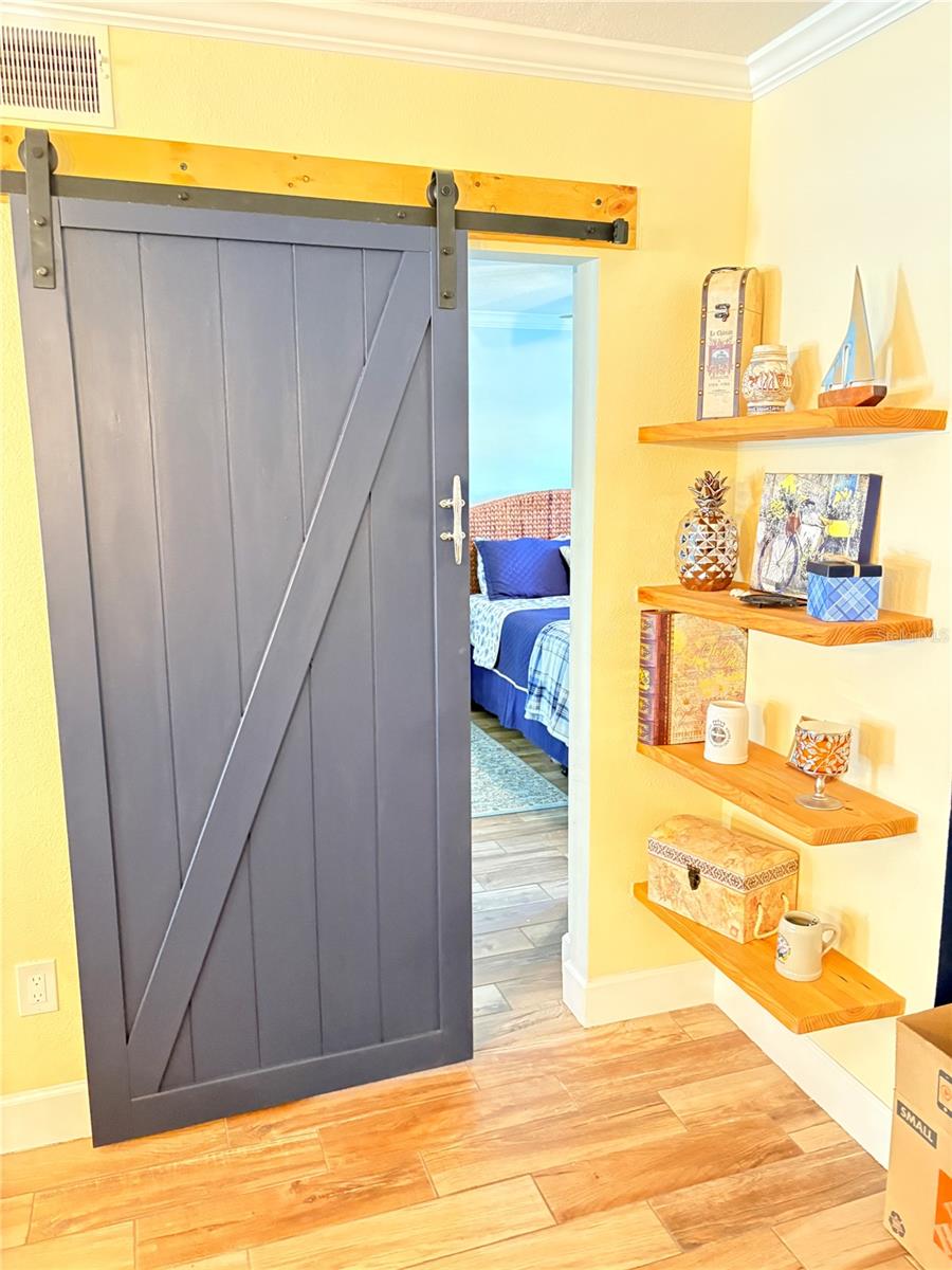 Image 14 of 42 For 820 Virginia Street 212