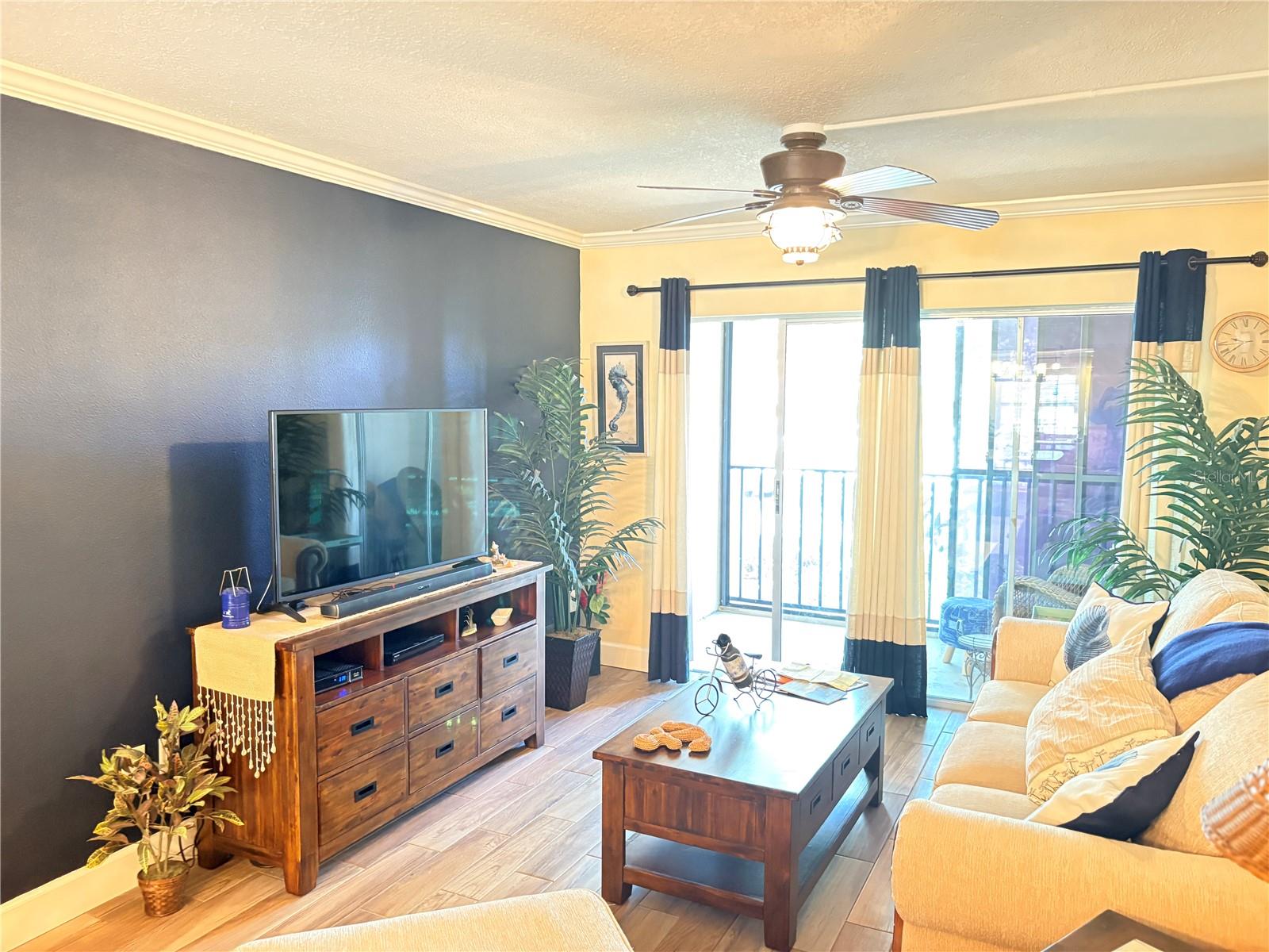 Image 9 of 42 For 820 Virginia Street 212