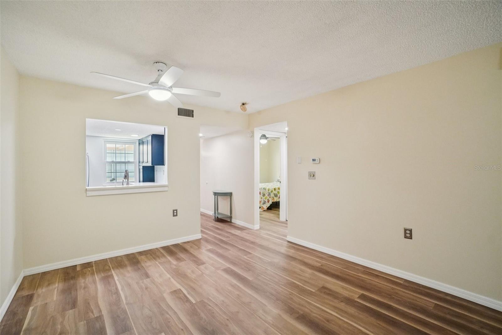 Listing photo id 10 for 11210 Carriage Hill Drive 2